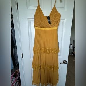 LULUS SIZE SMALL DRESS NWT